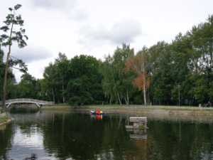 Sample Boat 400x300 1 300x225